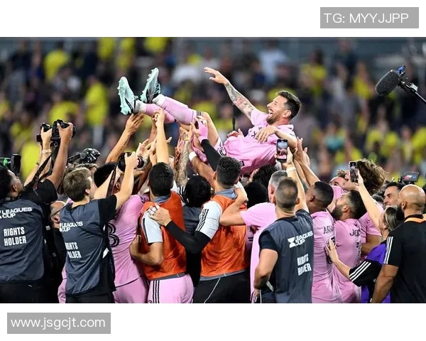 梅西加盟迈阿密国际首战精彩表现引发全球关注,粉丝热情空前高涨