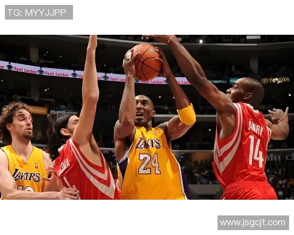 2009年11月5日湖人与火箭的激烈对决回顾与精彩瞬间分析